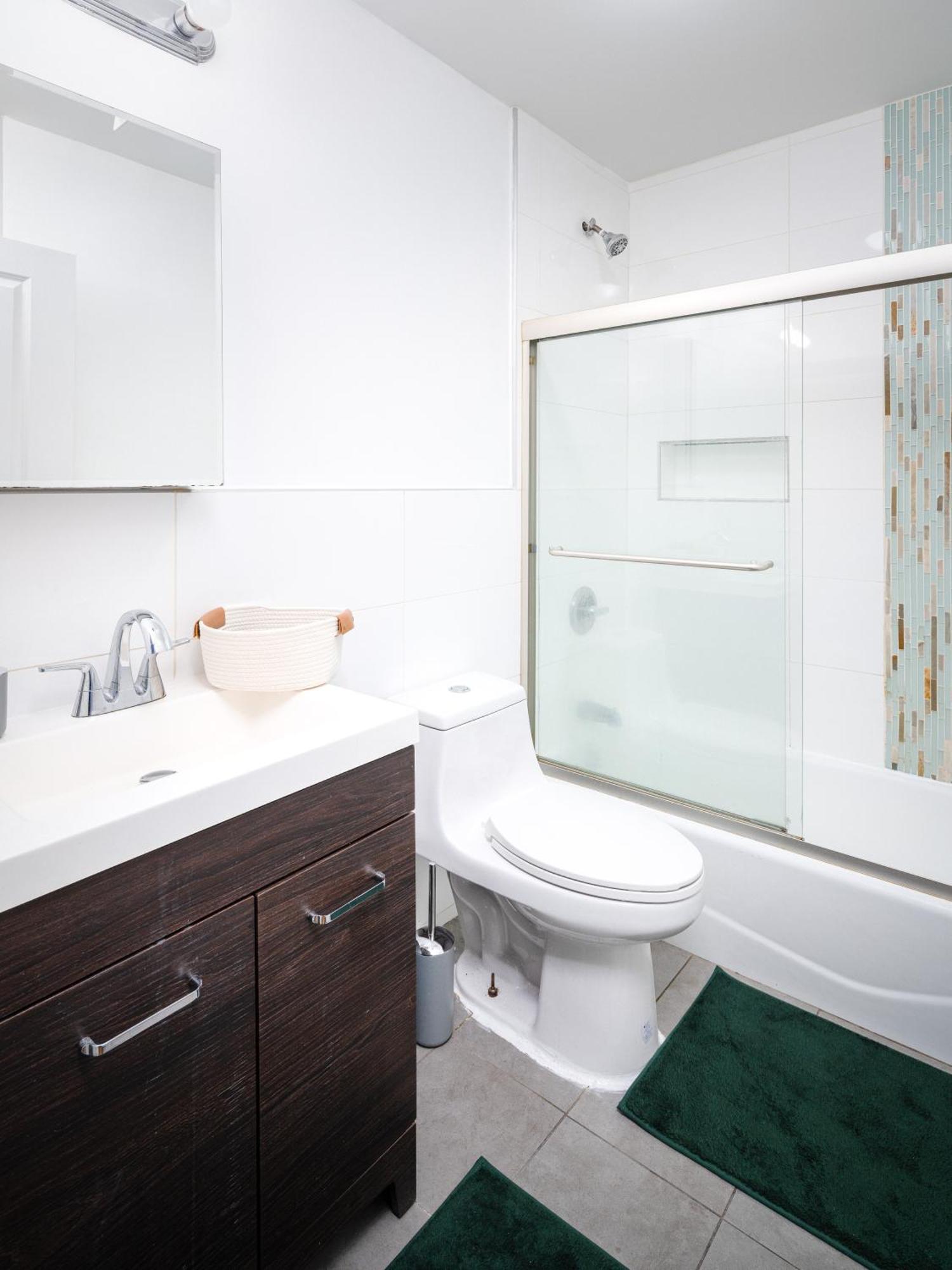Charming 3bd In Manhattan Apartment